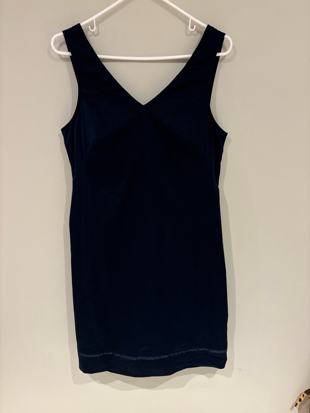 Retro Classic Navy Blue V-Neck Sheath Dress